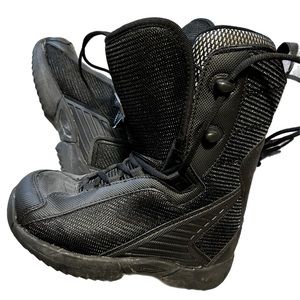LTD youth snowboarding boots